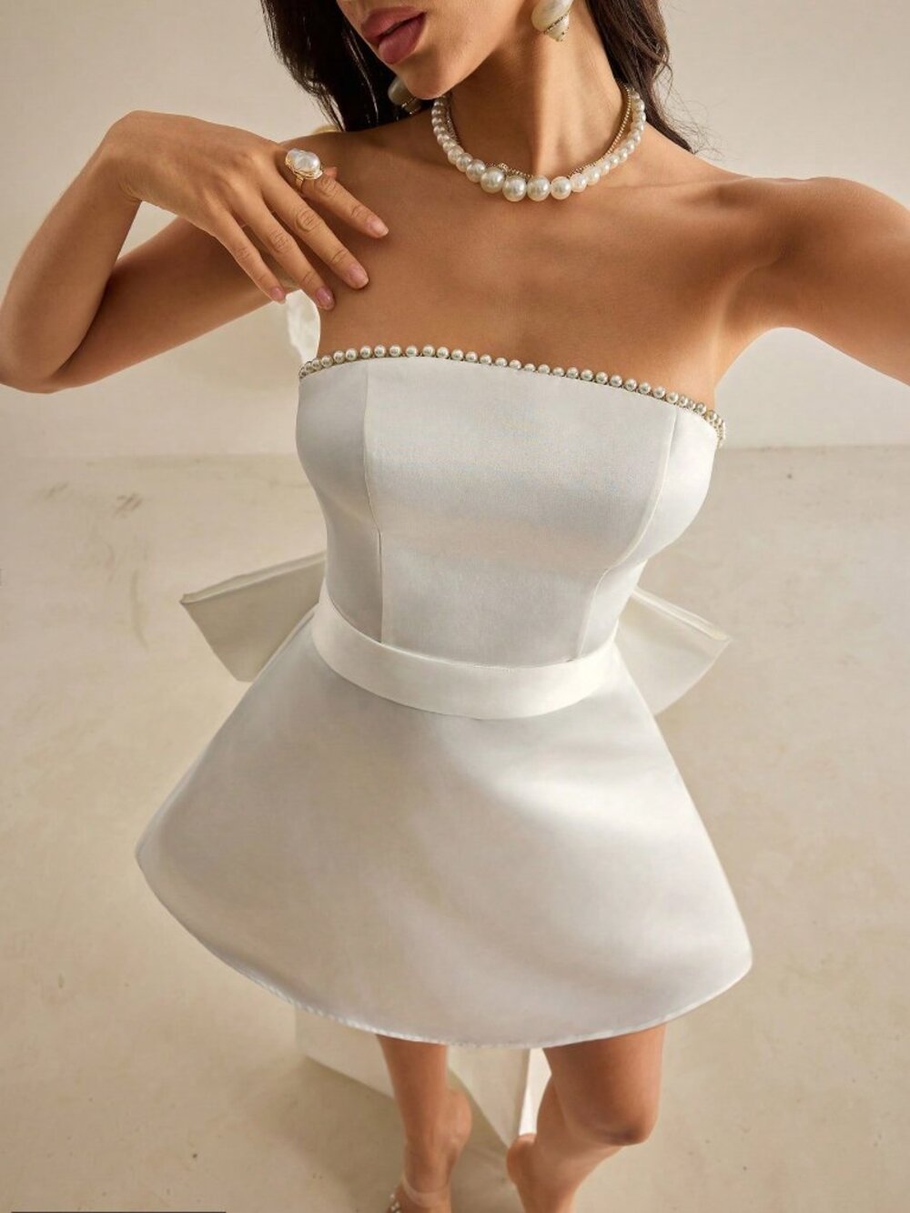 Elegant Luxurious Women's Sexy Oversized Bow Strapless Pearl Chain Dress - Picture 8 of 8